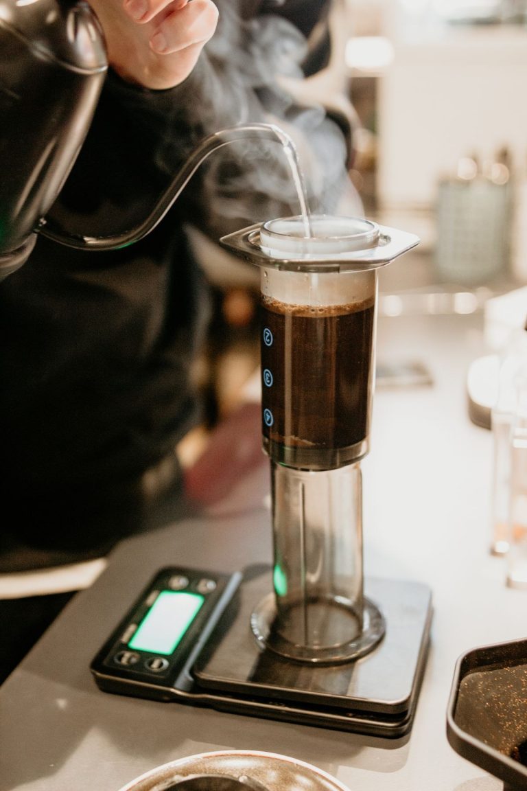 How to Use an AeroPress: The Only Guide You’ll Need How to Use an AeroPress: The Only Guide You'll Need